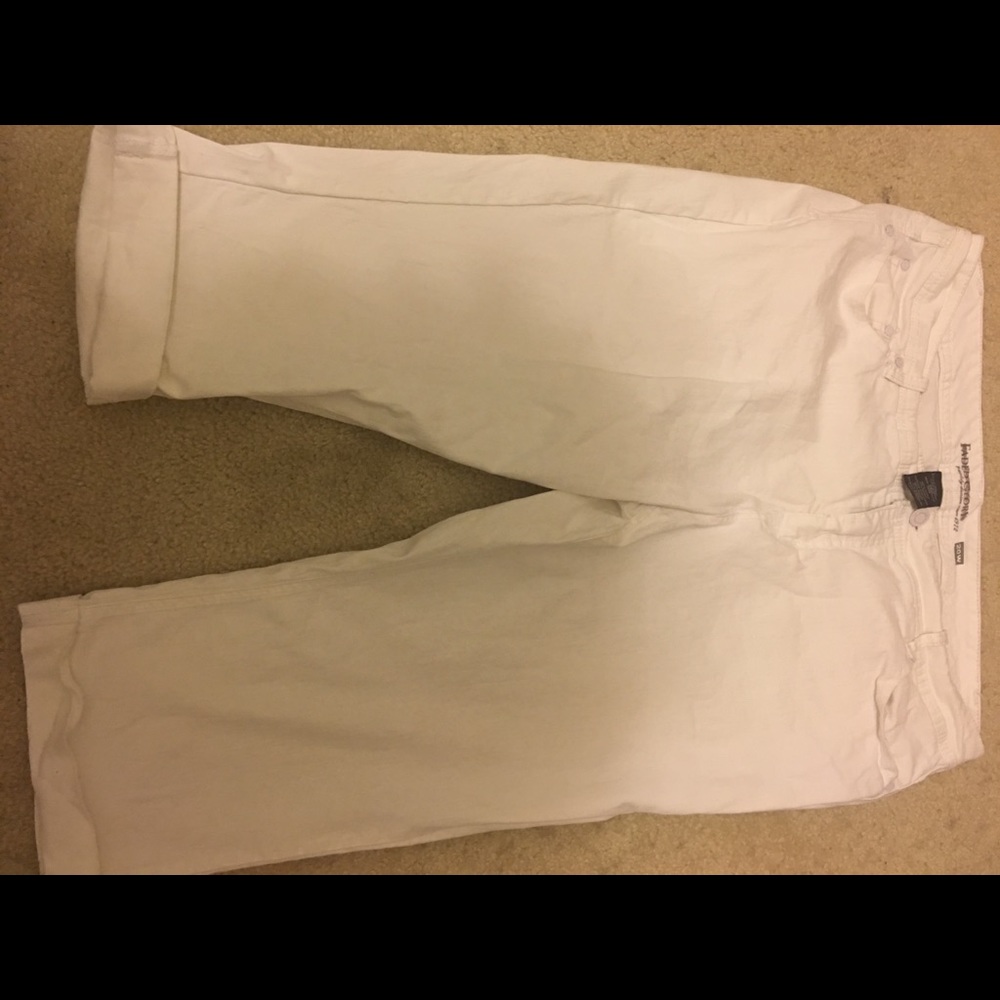 White jean capris